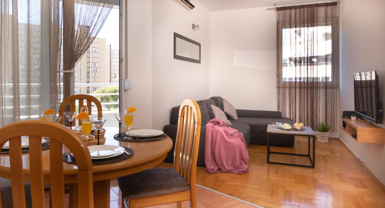 Apartment Dare *